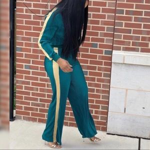 🆕🔥Green and gold two piece set